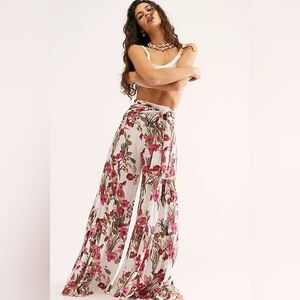 Free People One Aloha Printed Wide-Leg Pants 
SOLDOUT RARE Size Small